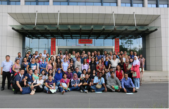 华人策略最新地址