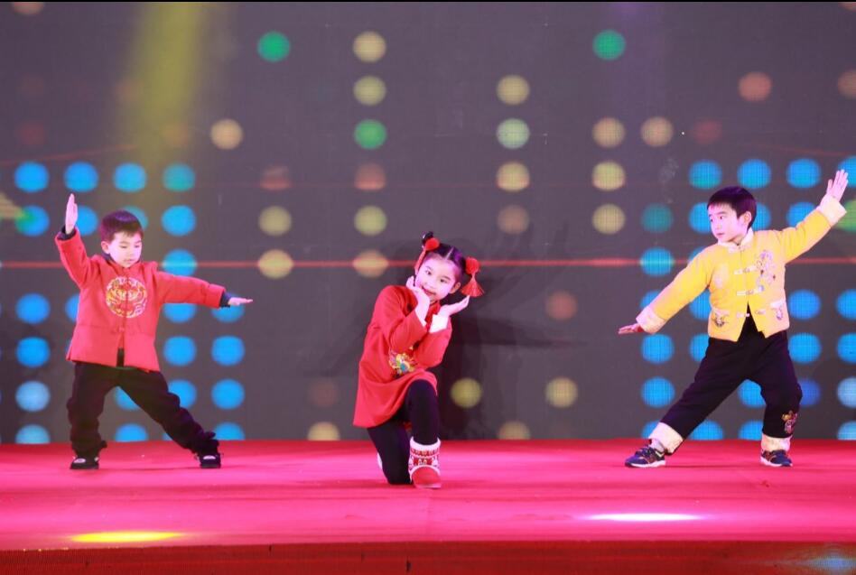 华人策略最新地址