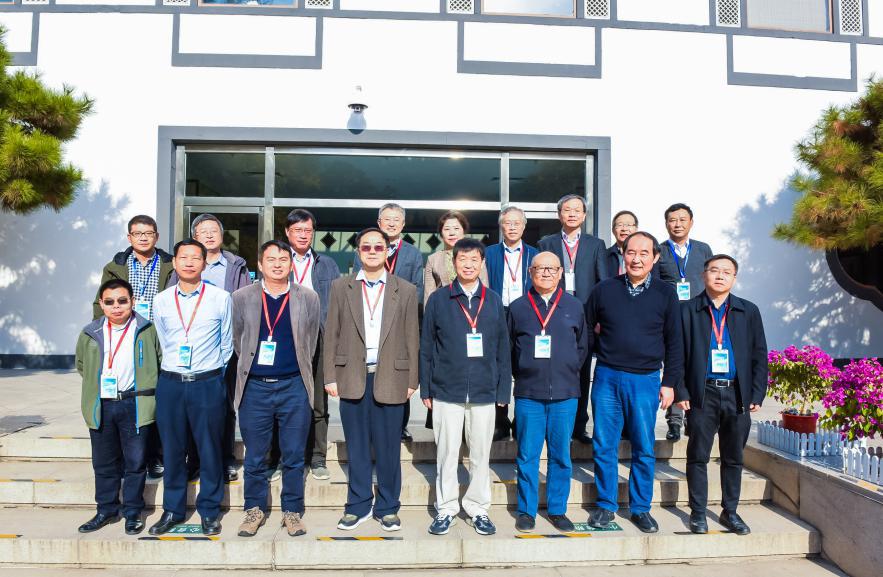 华人策略最新地址